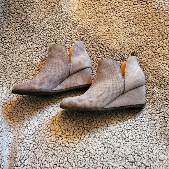 Journee Collection Shoes - Journee Collection Mylee Women's Ankle Boots sz 9, Gray